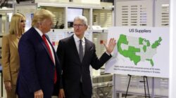 Ancaman Trump ke Apple: iPhone Yang Dijual di AS Harus Diproduksi di AS Atau Kena Tarif 25 Persen