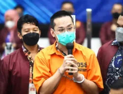 6 Penipuan Terbesar di Indonesia Bikin Raib Triliunan Rupiah: First Travel Hingga Binomo