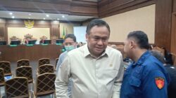 Hakim Semprot Rachmat Gobel Gegara Sering Jawab Lupa di Sidang Tom Lembong