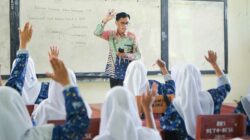 Ribuan Guru Siap Mengajar di Sekolah Rakyat