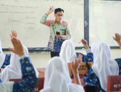 Ribuan Guru Siap Mengajar di Sekolah Rakyat