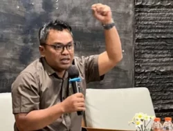 Islah Bahrawi Ungkap Uang Jatah Beking Judol Diantar ke Rumah Dinas Pak Menteri Dalam Bingkisan Kopi