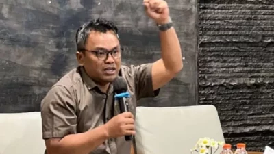 Islah Bahrawi Ungkap Uang Jatah Beking Judol Diantar ke Rumah Dinas Pak Menteri Dalam Bingkisan Kopi
