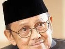 Belajar Dari BJ Habibie, Sukses Bikin Dolar AS Rp. 16.800 Menjadi Rp. 6.550