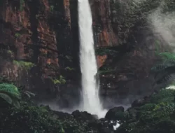 Mampir Ke Air Terjun Kapas Biru di Kaki Semeru Saat Berkunjung ke Lumajang