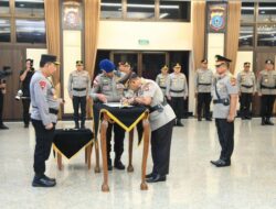 49 Perwira Polri Naik Pangkat: 38 Di Antaranya  Pecah Bintang Jadi Brigjen