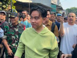 Rocky Gerung: Yang Mau Dimakzulkan Itu Sebetulnya Bukan Gibran