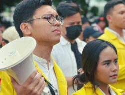 Eks Ketum BEM UI Sebut Jokowi Bisa Pakai Cara Brutal Bela Gibran: Politik Sandera!