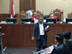 Mantan Hakim MK Maruarar Siahaan Bicara Putusan Inkracht di Sidang Hasto