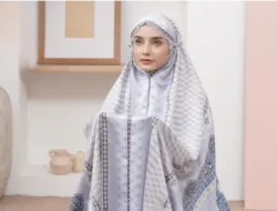 Sahkah Muslimah Sholat Pakai Mukena Bercorak? Ini Penjelasan Buya Yahya