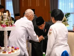 Wapres Gibran Pamer Foto Bareng Megawati dan Try Sutrisno, Lihat Komentar Netizen!