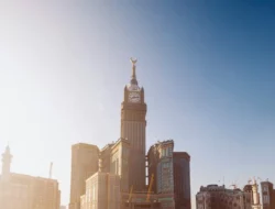 5 Fakta Menarik Seputar Makkah Tower, Menara Jam Tertinggi di Dunia