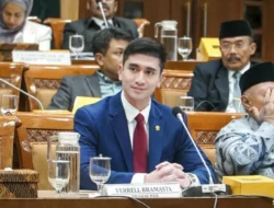 Verrell Bramasta Diserbu Para TKW Fans Beratnya Saat Liburan di Singapura, Polisi Turun Tangan