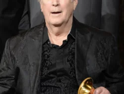 Vokalis dan Pendiri The Beach Boys, Brian Wilson Meninggal Dunia