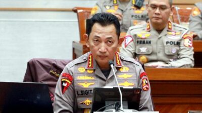 Kapolri Mutasi 5 Jenderal Termasuk Kepala BNPT dan Ketua KPK, Ada Apa?