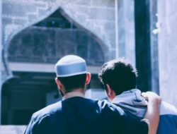 Adab Menyapa Sahabat Dalam Islam