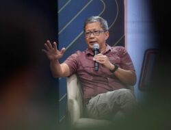 Rocky Gerung Sindir PSI: Ngakunya Wadah Anak Muda, Calon Ketumnya Orang Tua!
