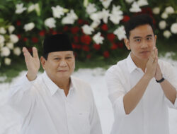 Strategi Berputar Prabowo: Lumpuhkan Jokowi, Makzulkan Gibran