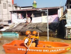 Banjir Melanda 49 RT di Jaktim dan Jaksel, Ketinggian Air Mencapai 2,5 Meter