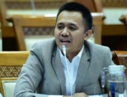 Mufti Anam Ungkap Amplop Kondangan dan Hajatan Bakal Jadi Sasaran Pajak Berikutnya