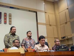Habiburokhman: Tak Perlu Demo! Kalau Ada Aspirasi Tinggal Masuk ke Ruang Rapat DPR!