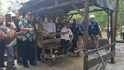 Menteri ESDM Bahlil Lahadalia Sebut Sumur Minyak Rakyat Tingkatkan Ekonomi Lokal