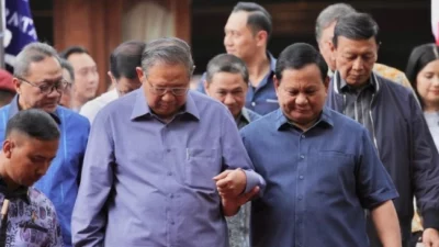 Isu Liar ‘Partai Biru’ Bikin Jokowi-SBY Perang Dingin, Kewibawaan Prabowo Dipertaruhkan