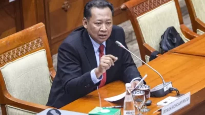 KPK Seret Nama Jokowi di Kasus Dugaan Korupsi Kuota Haji Khusus Era Menag Yaqut
