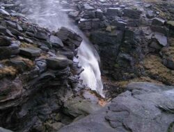 Gravitasi Tak Berlaku, Ini 5 Air Terjun Yang Mengalir ke Atas di Seluruh Dunia