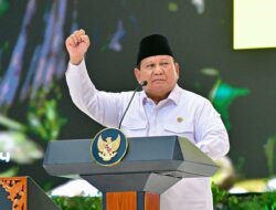 Prabowo: Bernegara Jangan Terlalu ‘Mendewakan’ Demokrasi, Yang Penting Rakyat Kenyang!