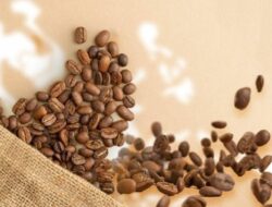 BPS Tuding Uang Habis Untuk Beras, Rokok dan Kopi Jadi Penyebab Warga RI Miskin