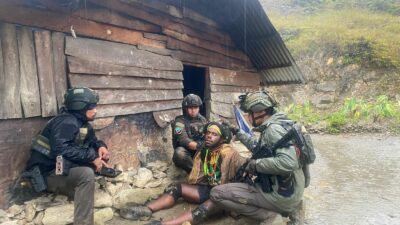 Satgas Ops Damai Cartenz Tangkap KKB Male Telenggen di Puncak Jaya