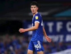 Elkan Baggot Main, Ipswich Town Sikat FC Blau Weiss Linz 4-1