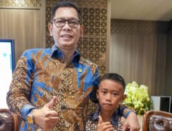 Adies Kadir Dukung Bocah Pemanjat Tiang Bendera Dari Lampung Raih Cita-citanya