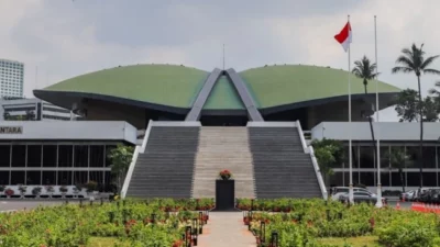 Sekjen DPR RI Bantah Gaji Anggota Dewan Rp. 100 Juta Per Bulan: Gaji Pokok Rp. 4,2 Juta
