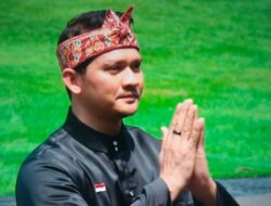 Aksi Iko Uwais di Depan Prabowo, Atraksi Jurus Hingga Gerakan Teatrikal Khas Pencak Silat