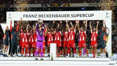 Gol Debut Luis Diaz Bawa Bayern Munchen Sikat Stuttgart dan Juara Piala Super Jerman 2025