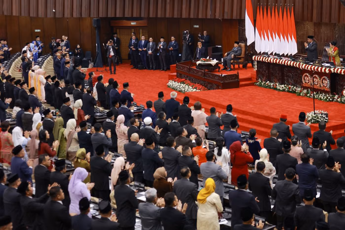 Formappi Nilai Kenaikan Gaji Anggota DPR Bertentangan Dengan Kebijakan Efisiensi