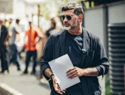 Eks Bek AC Milan Kakha Kaladze Kini Jadi Politisi, Berapa Gajinya di DPR Georgia?