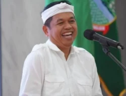 Dedi Mulyadi Banjir Hujatan Usai Hormat ke Nyi Roro Kidul Saat Kirab Bendera HUT RI Ke-80