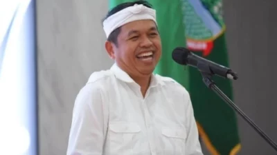 Dedi Mulyadi Banjir Hujatan Usai Hormat ke Nyi Roro Kidul Saat Kirab Bendera HUT RI Ke-80