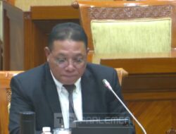 DPR Sahkan Hakim Mahkamah Konstitusi Pengganti Arief Hidayat dalam Rapat Paripurna Hari Ini