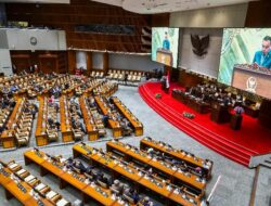 Wow! Gaji Wakil Rakyat Capai Rp. 3 Juta Per Hari, Jomplang Dengan Pendapatan Rakyat