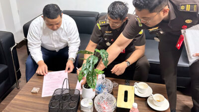 Kejagung Kembalikan MacBook dan iPad Milik Tom Lembong