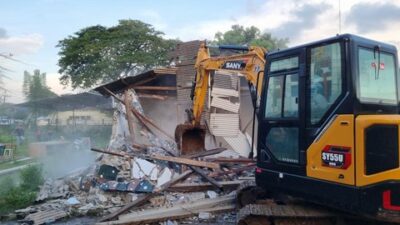 Diduga Jadi Sarang Narkoba, Markas GRIB Jaya Sumut di Deli Serdang Dirobohkan