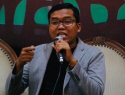 Pangi Syarwi: Presiden Prabowo Harus Berhenti Mengasuh Orang-orang Warisan Jokowi