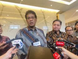 Menkeu Purbaya Sindir Para Direksi Bank: Mereka Pintar Cuma Malas! Sabtu-Minggu Main Golf!