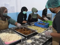 BGN Wajibkan Semua Koki Punya Sertifikat Usai Ribuan Siswa Keracunan MBG