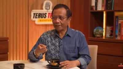 Mahfud MD Semprot Rektor UGM, Ova Emilia: Jangan Mati-matian Bela Ijazah Jokowi!
