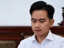 Rocky Gerung: Hanya Dengan Gibran Jadi Presiden, Jokowi Bisa Diselamatkan!